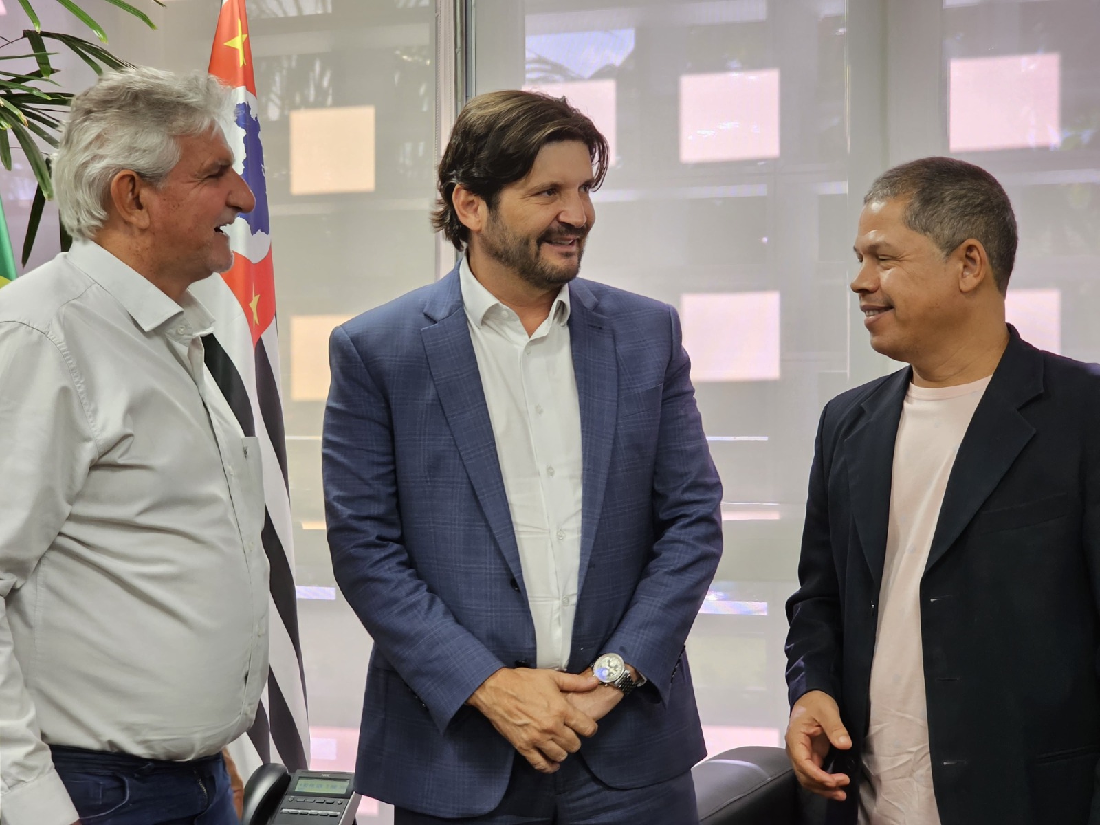Prefeito Airton Gomes e vereador Francisco conquistam R$ 300 mil para compra de Raio-X
